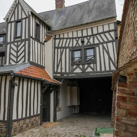 Le Clos De St Val 2 *